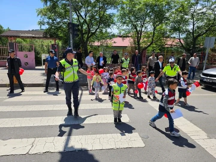 Çermik'te Trafik Haftası Etkinlikleri İle Trafik Bilinci Artırıldı