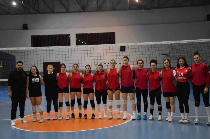 Deprem Sonrası Umudu Voleybol Sahalarında Bulan Kadınlar: Besni'nin Kahramanları