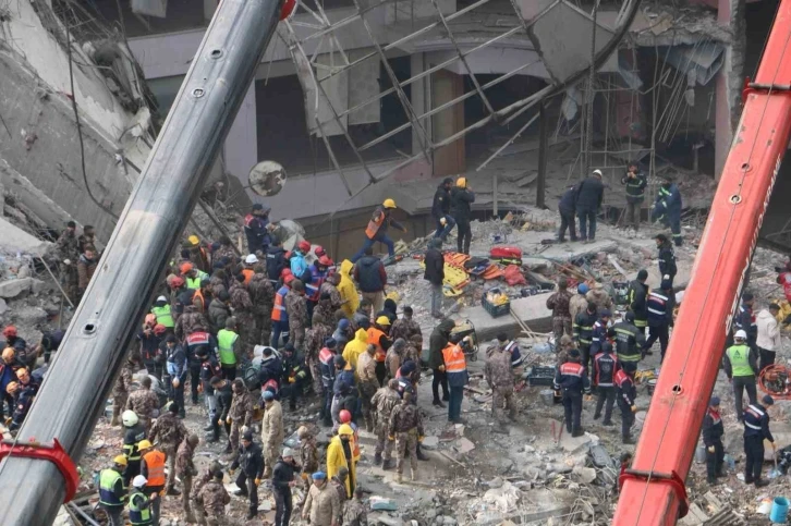 Depremde Galeria Sitesi Davasında Gerekçeli Karar Açıklandı: 89 Kişinin Hayatını Kaybettiği Olayda 4 Sanık Hapis Cezasına Çarptırıldı