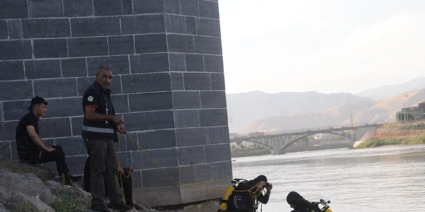 Dicle Nehrinde Kaybolan Çocuk İçin Arama Çalışmaları Sürüyor