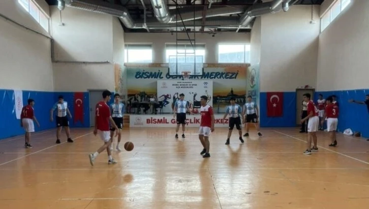 Diyarbakır Bismil'de Heyecan Dolu Basketbol Müsabakaları Başladı