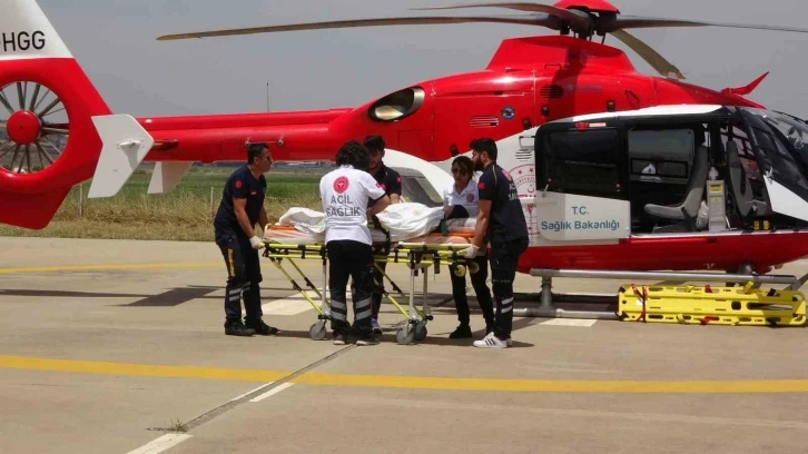 Diyarbakır'da 90 Yaşındaki Hasta İçin Ambulans Helikopter Seferber Oldu