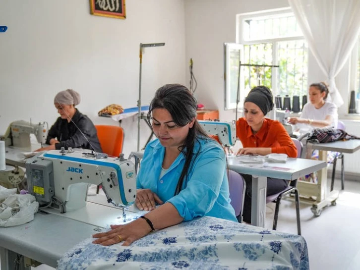 Diyarbakır'da Depremzede Kadınlara İstihdam Kapısı Açıldı