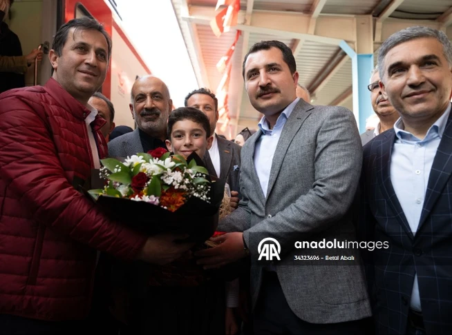 Diyarbakır'da İlk Seferine Çıkan "Turistik Diyarbakır Ekspresi" Coşkuyla Karşılandı