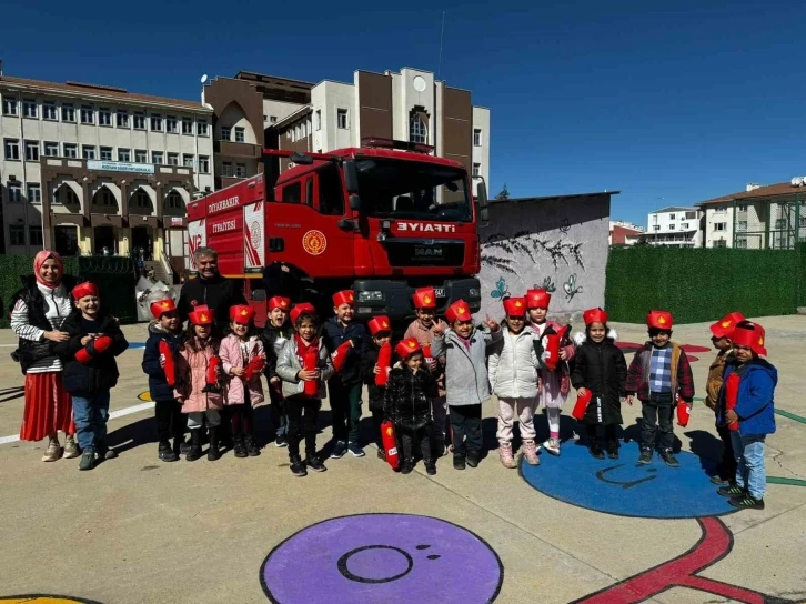 Diyarbakır'da Minik Öğrencilere Hayati Bir Ders: Yangın Güvenliği Eğitimi