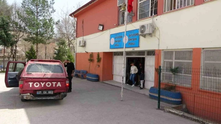 Diyarbakır'da Okul Temizliği Sırasında 14 Öğrenci Zehirlendi