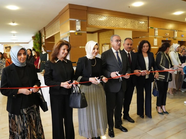 Diyarbakır'da Takı ve Süs Eşyaları Teşhir Mağazası Açıldı