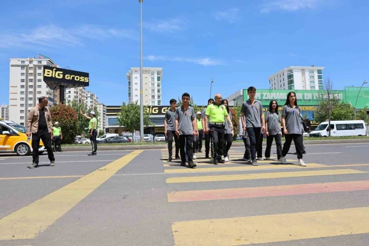 Diyarbakır'da Trafik Güvenliği Haftası Etkinlikleri: Büyük Bir Başarıya İmza Atıldı