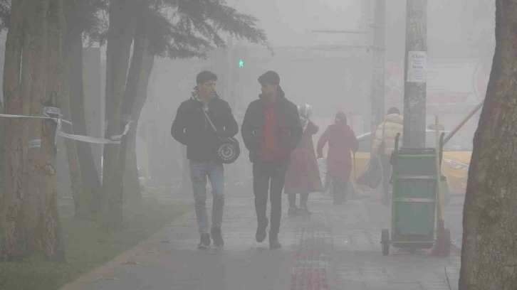 Diyarbakır’da Yoğun Sis Nedeniyle Uçak Seferlerinde Aksamalar