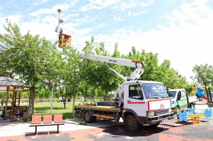 Diyarbakır Parklarında Bahar Hazırlıkları Tam Gaz!