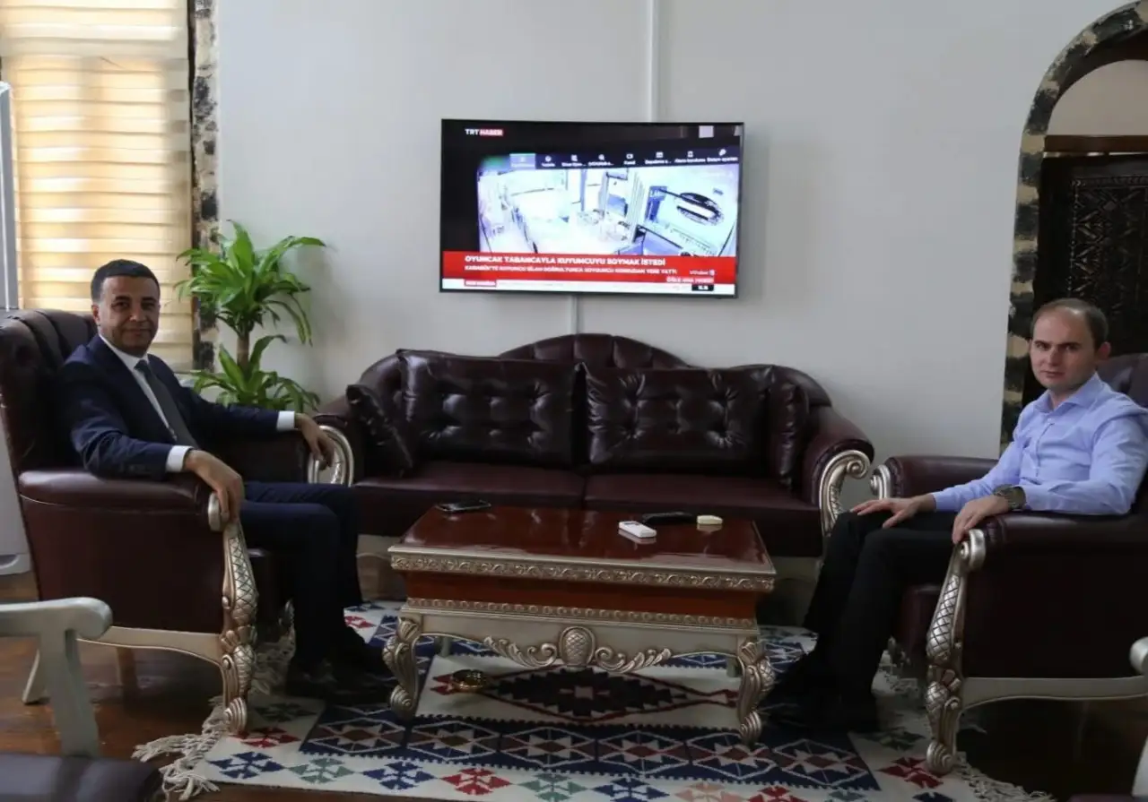 Diyarbakır Vali Yardımcısı Aziz Gölbaşı’ndan Siverek Kaymakamına Anlamlı Ziyaret