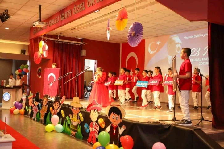 Gaziantep Kolej Vakfı'nda 23 Nisan Ulusal Egemenlik ve Çocuk Bayramı Coşkusu