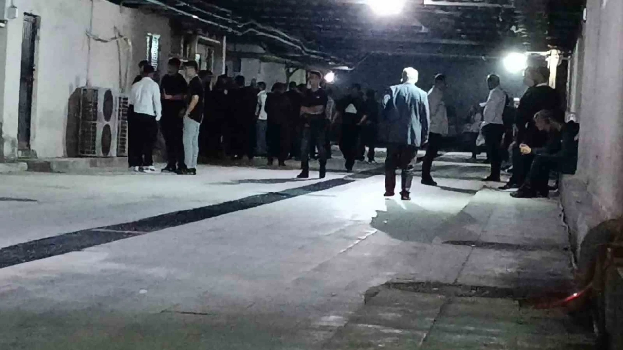 Gece Yarısı Silah Sesleri: 1 Kişi Hayatını Kaybetti, 2 Kişi Yaralı