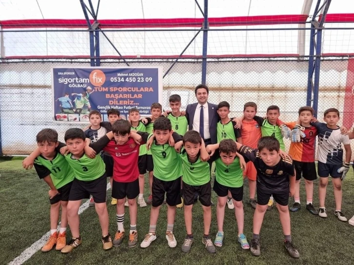 Gölbaşı'nda Genç Yetenekler Sahne Alıyor: Gençlik Haftası Futbol Turnuvası Başladı!