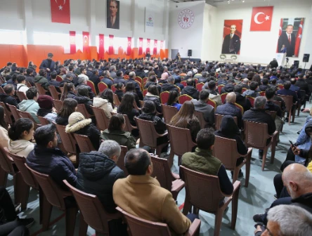 Hakkari'de Deprem Gerçeğiyle Yüzleşme Zamanı: Kapsamlı Seminer Düzenlendi