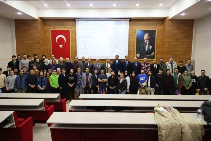 Hasan Kalyoncu Üniversitesi'nde "Türkiye Yüzyılı'nda Mühendislik Eğitimi" Konferansı Gerçekleştirildi