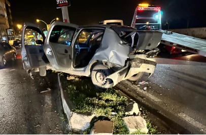 Hatay'da Otomobil Çarpışması: 4 Kişi Yaralandı