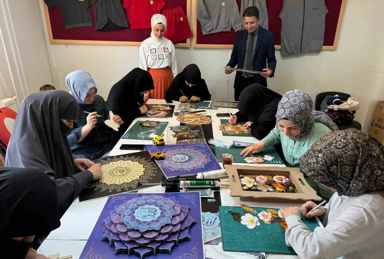 Kadınlar ADEM Kurslarıyla Hayatlarına Yön Veriyor