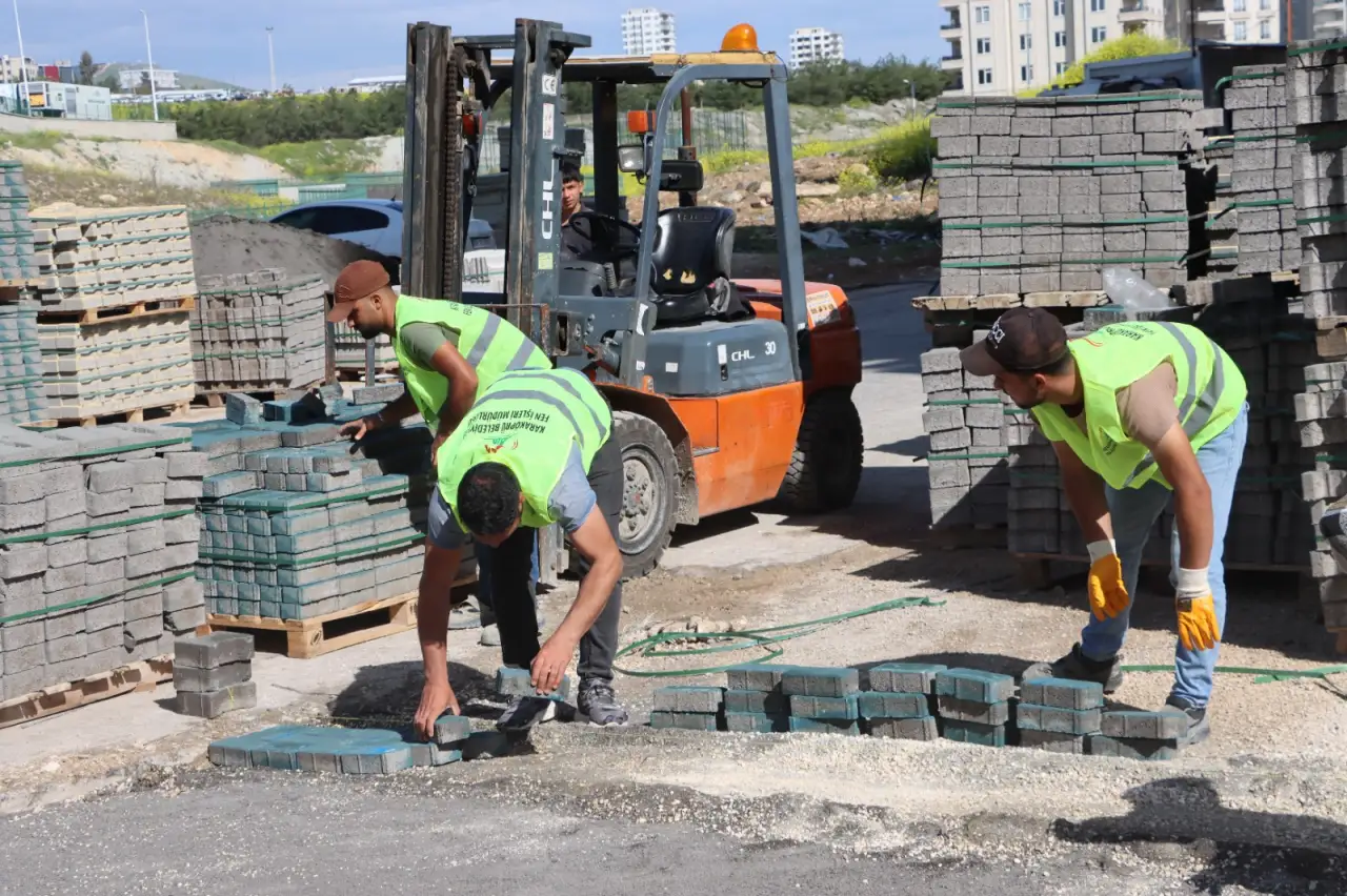 Karak&ouml;pr&uuml;&rsquo;de Modern Ulaşım Atağı: 12 Ekip Aynı Anda Sahaya İndi