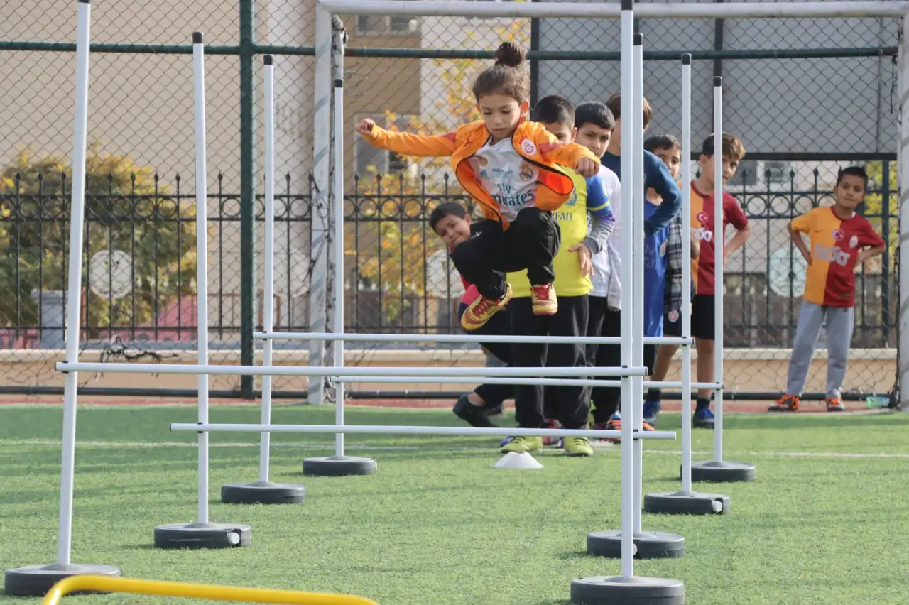 Karak&ouml;pr&uuml;&rsquo;de Spor Devrimi: 25 Bin Vatandaş Sağlıklı Geleceğe Koşuyor!