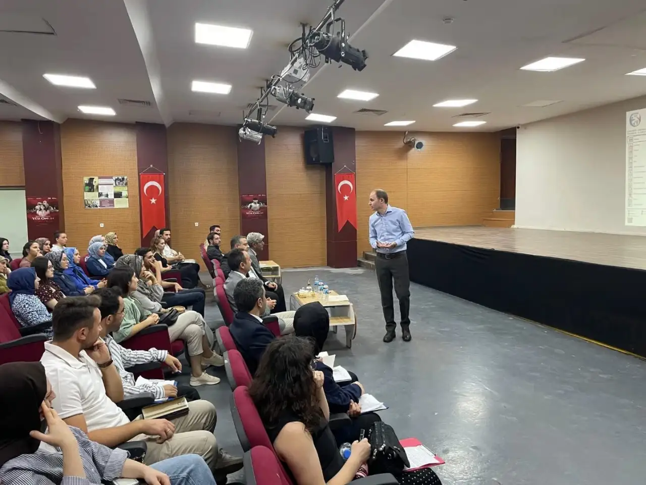 Kaymakam Sak, Rehber Öğretmenlerle Eğitimde İş Birliği Toplantısı Yaptı
