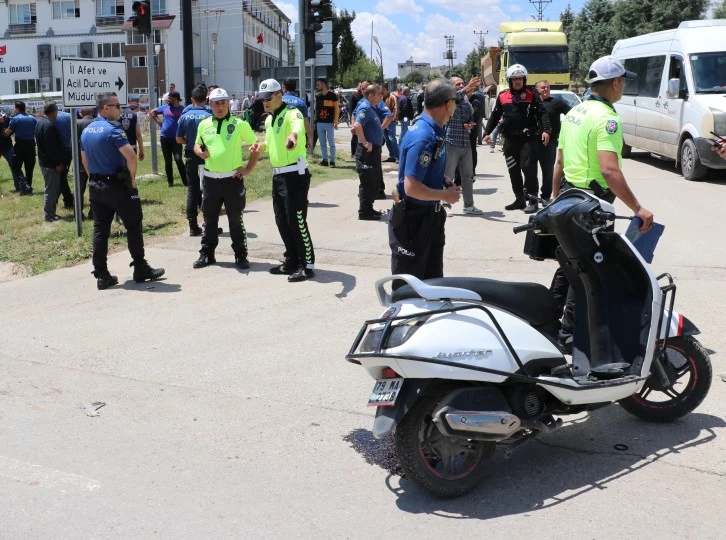 Kilis'te Tır ve Motosiklet Çarpıştı: 1 Ölü, 1 Yaralı