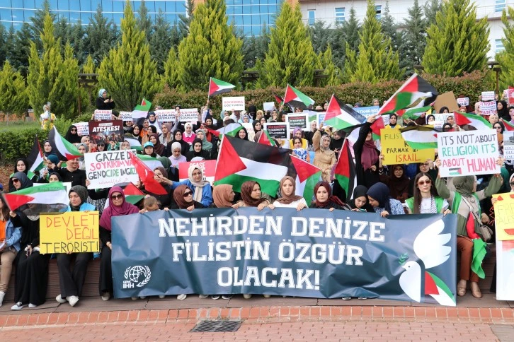 Kilis'te Üniversite Öğrencilerinden Filistin'e Güçlü Destek