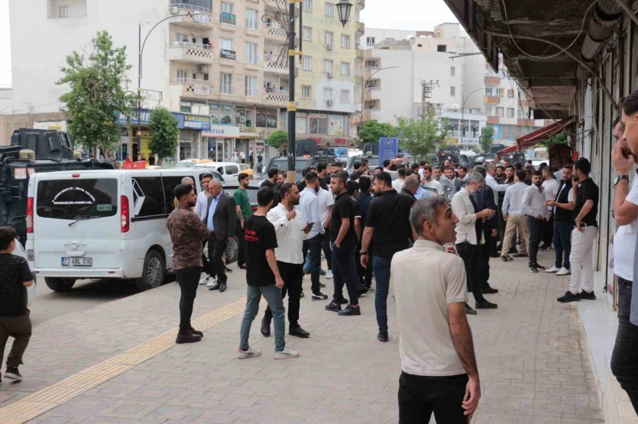  Mahallede Başlayan Kavga, Caddede Bıçaklı Çatışmaya Dönüştü