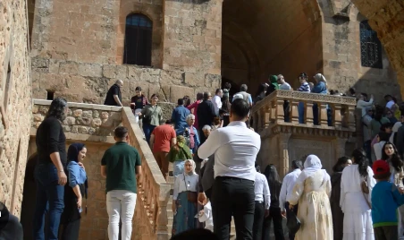 Mardin'de Bayramda Turist Yoğunluğu: Esnafın Yüzü Güldü