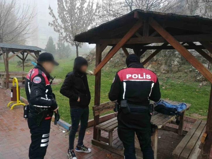 Mardin'de Okul Servisleri Polis Ekipleri Tarafından Denetlendi