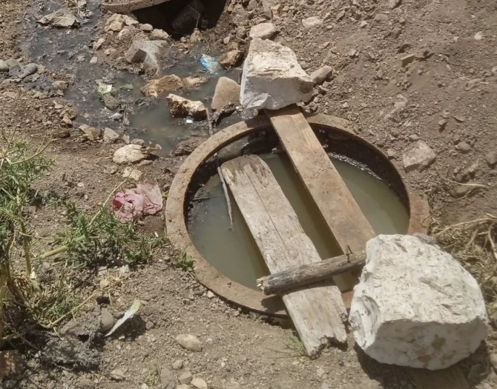 Mazıdağı’nda Taşan Kanalizasyon Tehlike Saçıyor