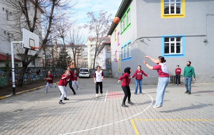 Muşlu Altın Kızlar Bölge Şampiyonu: Tek Pota, Büyük Başarılar!