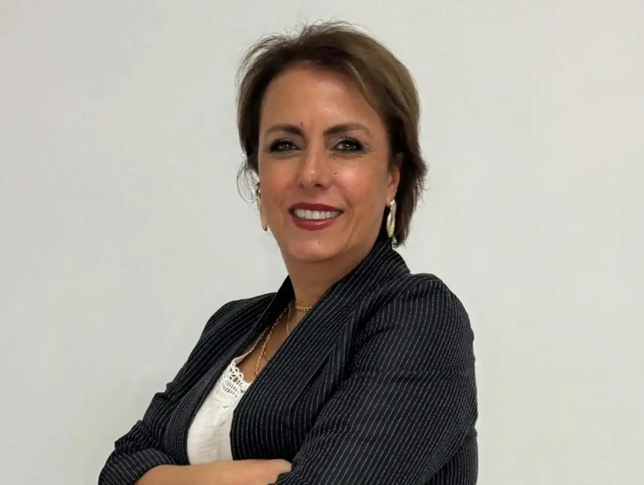 Yazar Arzu Ķılıç Siverek için tarım Lisesi Şarttır