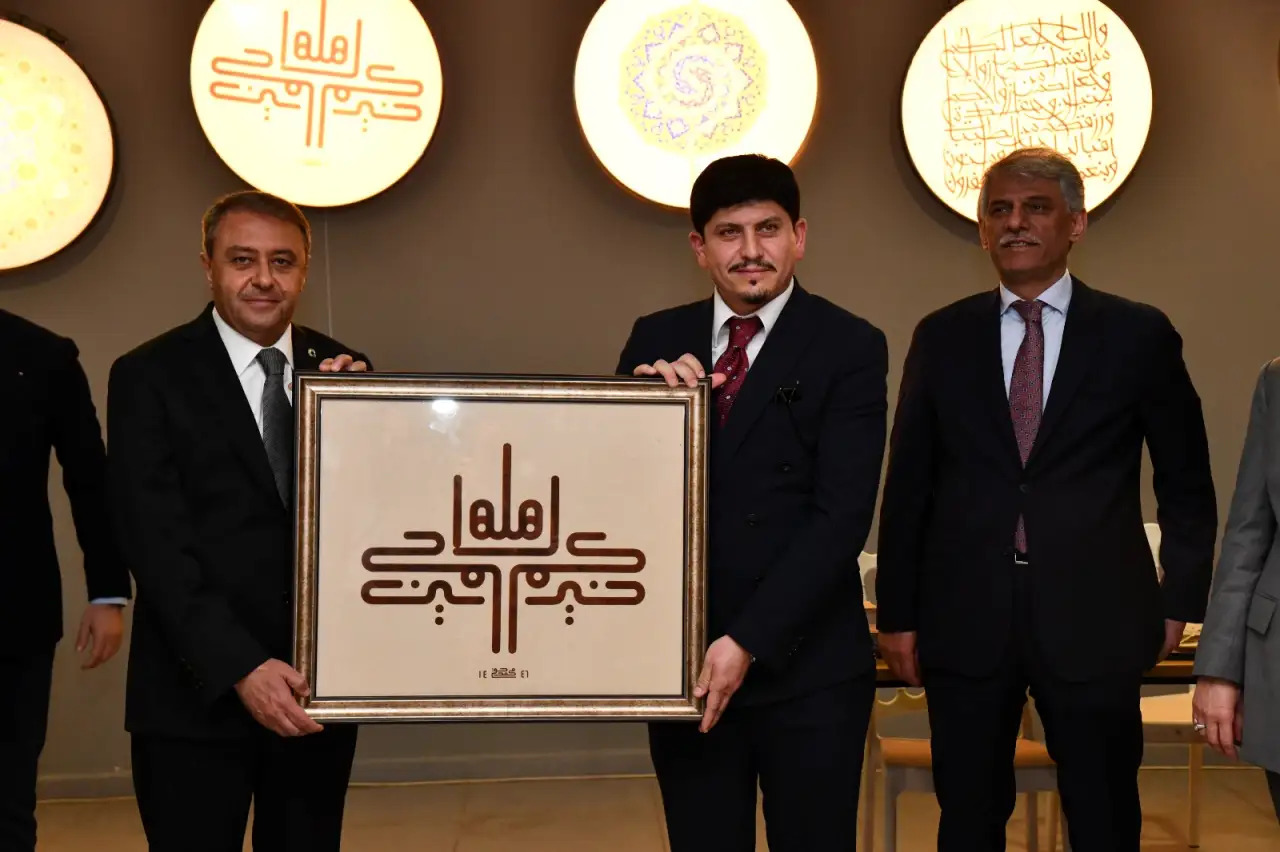 Medeniyetin Sıfır Noktasında Sanat Yolculuğu: Albayrak Grubu&rsquo;nun "H&acirc;ne" Sergisi Şanlıurfa&rsquo;da