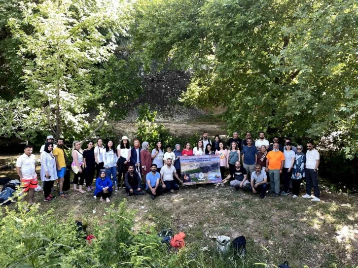 Şanlıurfa'da Doğaseverlerden Küresel Isınmaya Dikkat Çeken Etkinlik