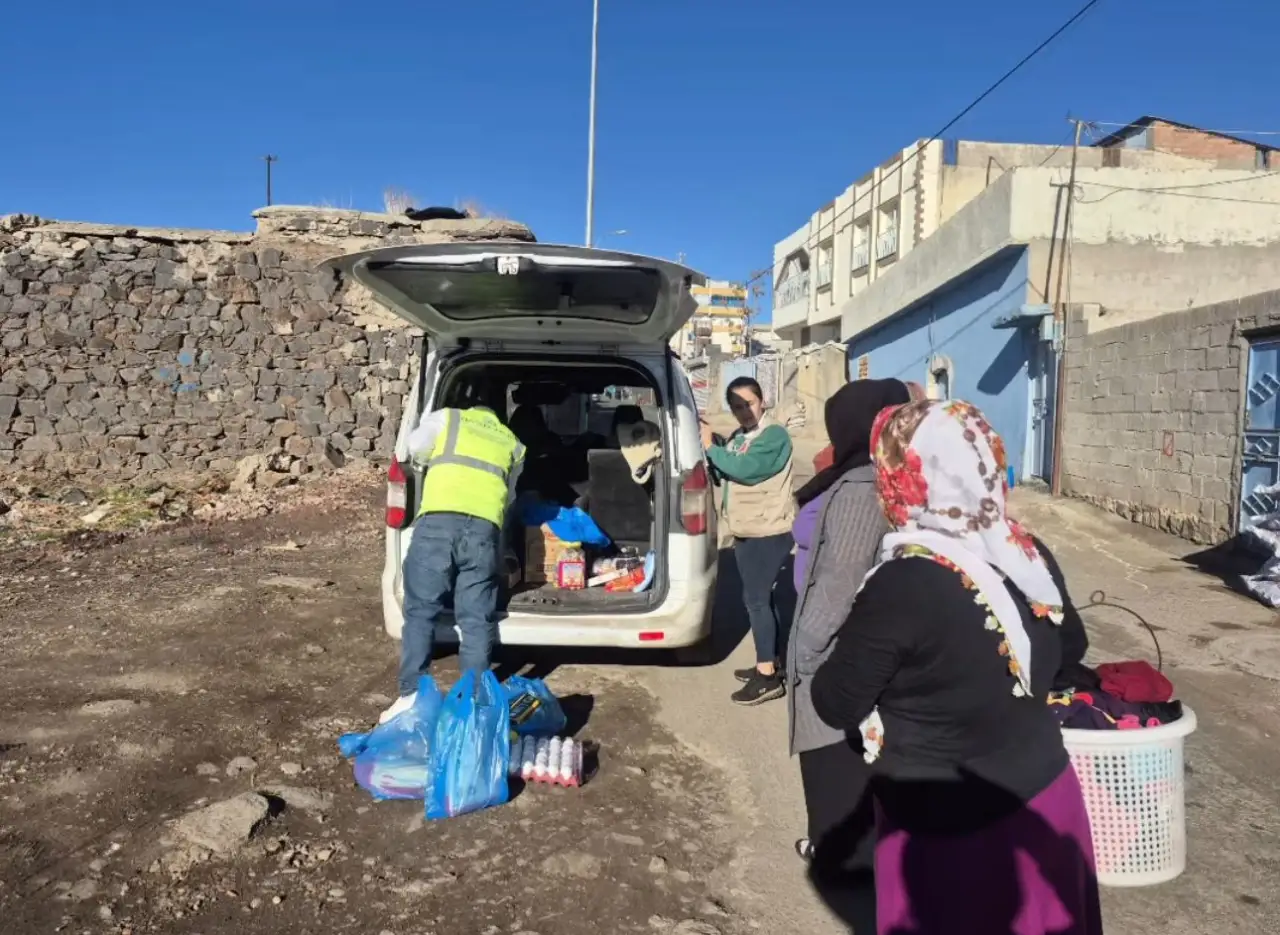  Başıbüyük Uluslararası Yardım Kuruluşu'ndan Siverek'teki İhtiyaç Sahibi Ailelere Gıda Kolisi Desteği