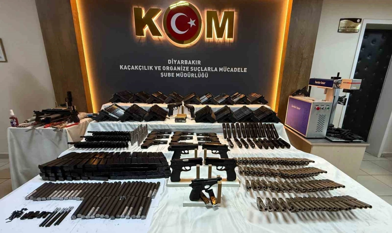 Oyuncakçı Dükkanı Kamuflajıyla İşleyen Silah Atölyesi:4 Gözaltı