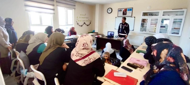 "En İyi Narkotik Polisi Anne" Projesi ile Anneler Güçleniyor