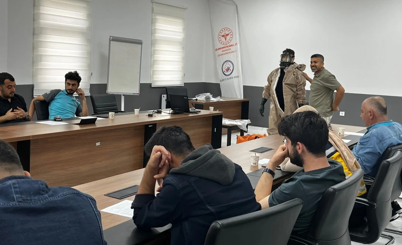  Sağlık Personeline KBRN Eğitimi Aralıksız Sürüyor