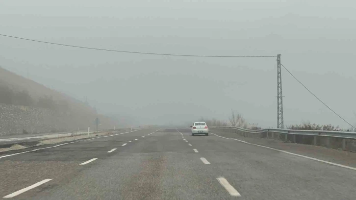 Şanlıurfa-Adıyaman Yolunda Yoğun Sis Alarmı: Ulaşımda Aksamalar