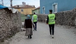 Şanlıurfa'da Çakılların İçine Gömülü Ruhsatsız Silah Deposu Bulundu