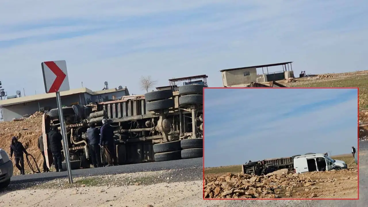 Şanlıurfa'da Pamuk Y&uuml;kl&uuml; Kamyon Facianın Eşiğinden D&ouml;nd&uuml;