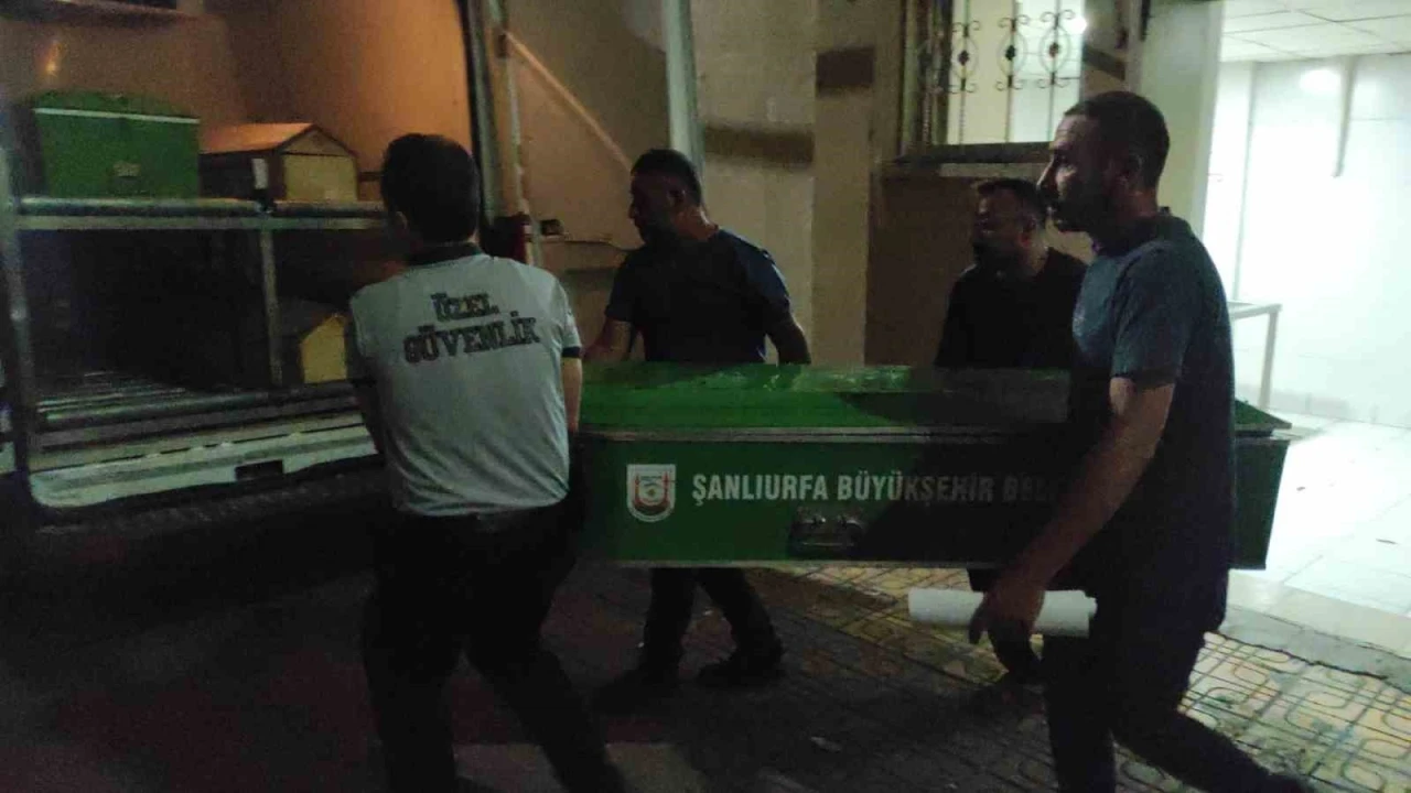 Şanlıurfa’da Parkta Bıçaklı Kavga: 30 Yaşındaki Genç Hayatını Kaybetti