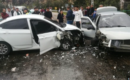 Şanlıurfa'da Trafik Kazası: 1 Çocuk Hayatını Kaybetti, 6 Kişi Yaralandı