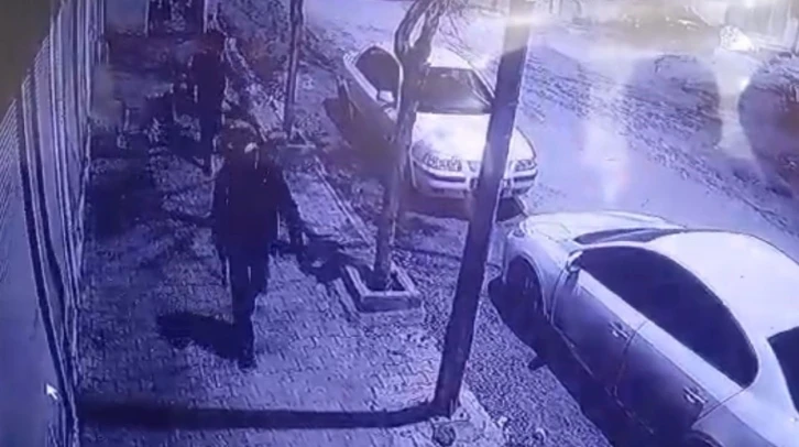 Şanlıurfa Siverek'te Motosiklet Hırsızlığı Güvenlik Kamerasına Yakalandı