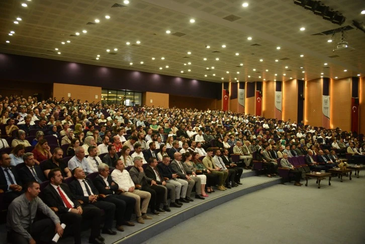 Şanlıurfa Valisi Şıldak, Eğitim Gelişim Toplantısında Öğretmenlerle Buluştu