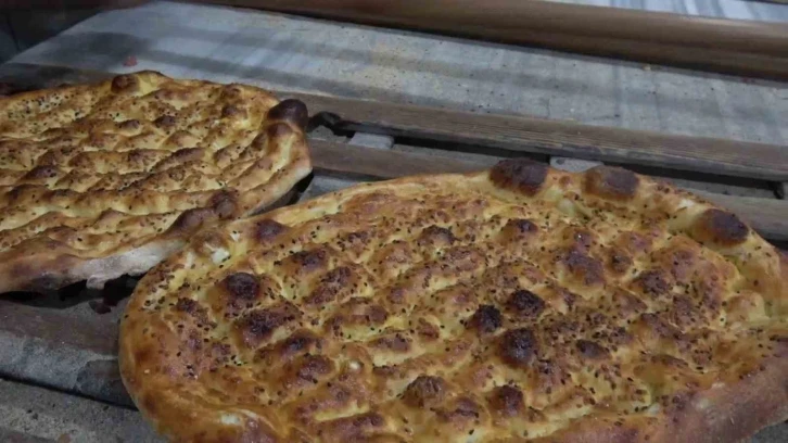 Siirt'te Ramazan Coşkusu: Fırınlarda Pide Mesaisi