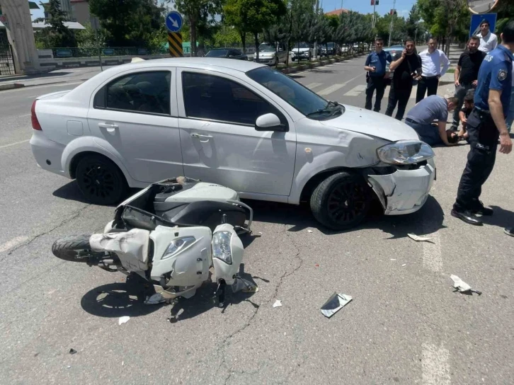 Siirt'te Trafik Kazası: Motosiklet Sürücüsü Yaralandı