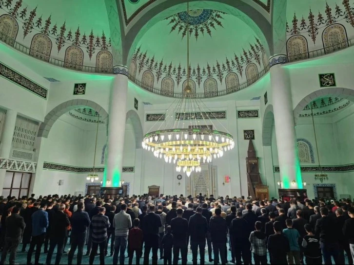 Şırnak'ta Kadir Gecesi Coşkusu