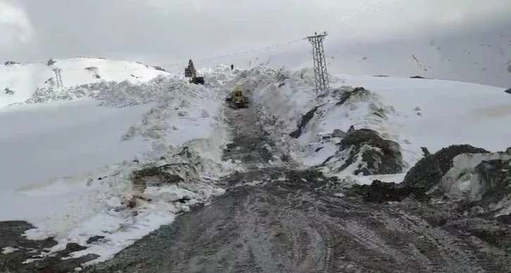 Şırnak'ta Mayıs Ayında Devam Eden Karla Mücadele Çalışmaları